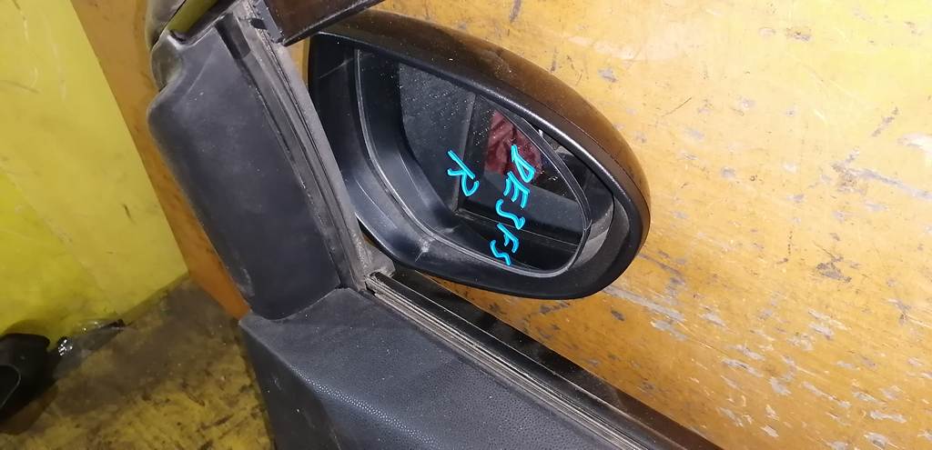 зеркало Mazda Demio