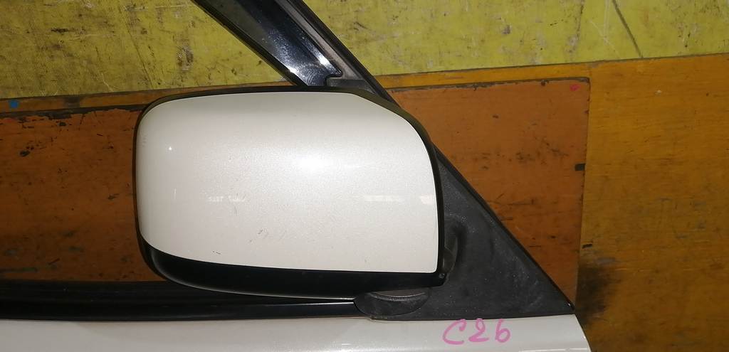 зеркало Nissan Serena