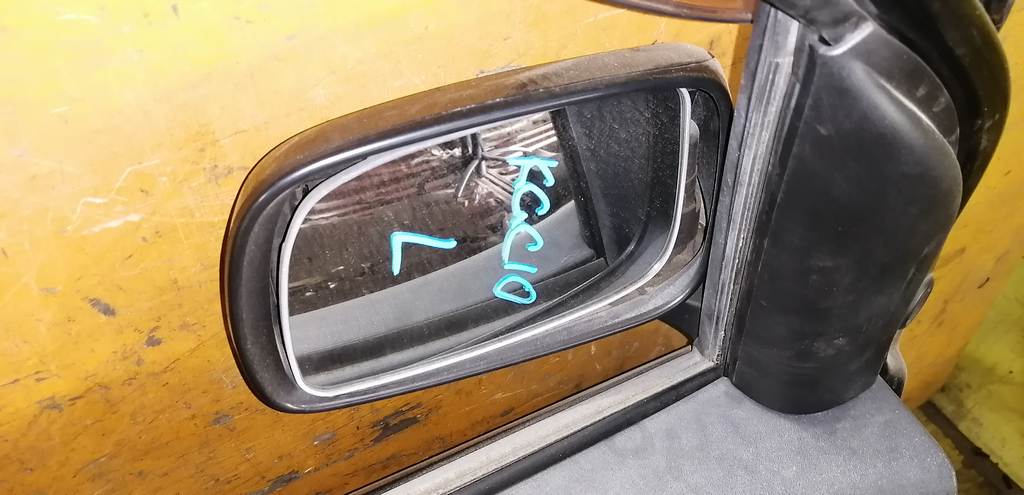 зеркало Toyota Passo