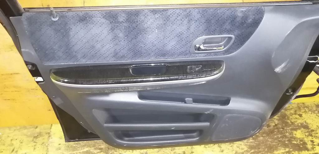 дверь Honda Stepwgn
