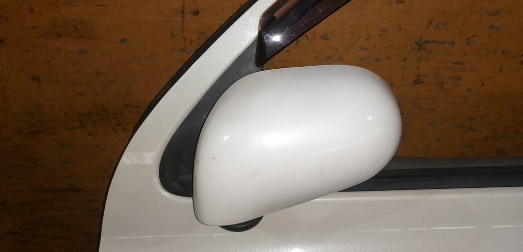 зеркало Nissan March