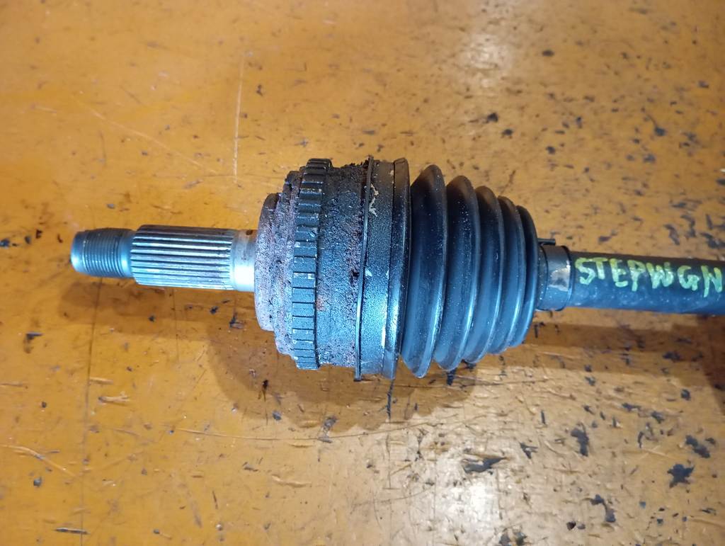привод Honda Stepwgn