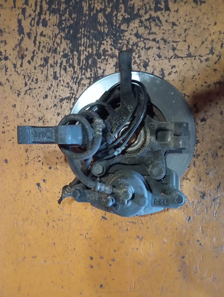 ступица Nissan March