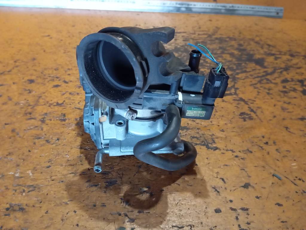 дроссельная заслонка Mazda Demio