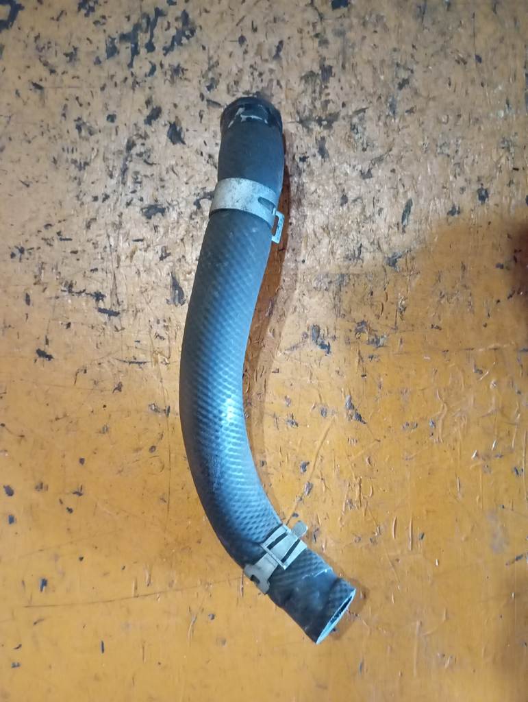 шланг радиатора Mazda Demio
