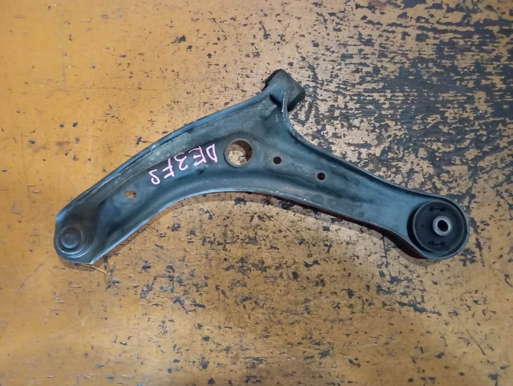 рычаг Mazda Demio