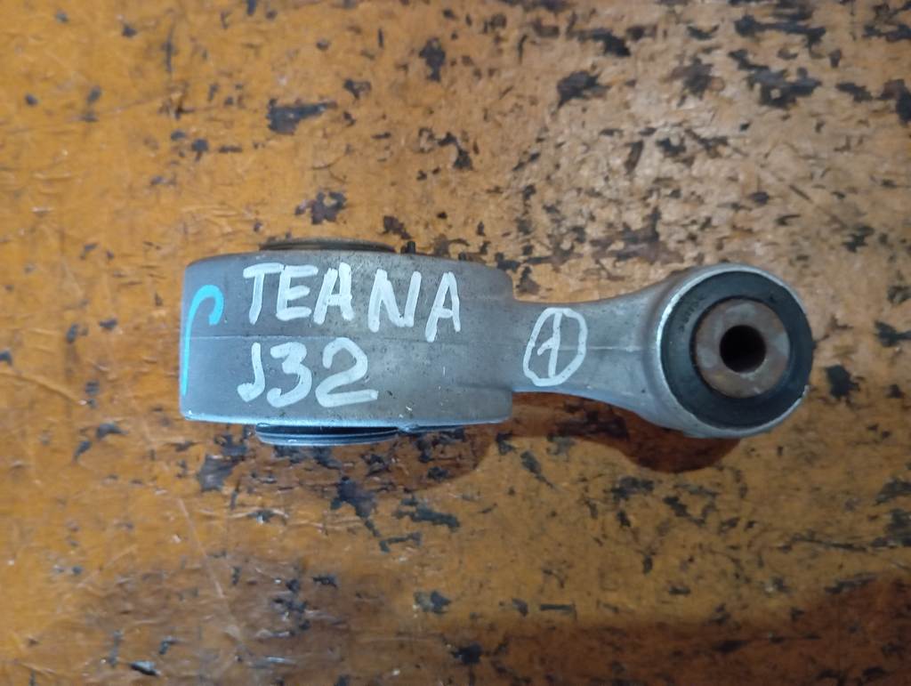 подушка двигателя Nissan Teana