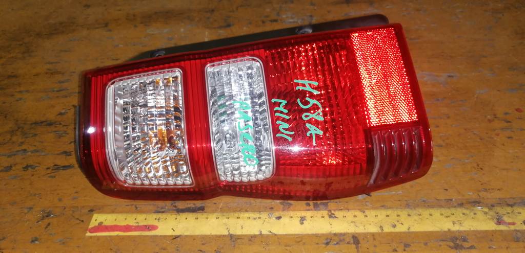 стоп-сигнал Mitsubishi Pajero Mini
