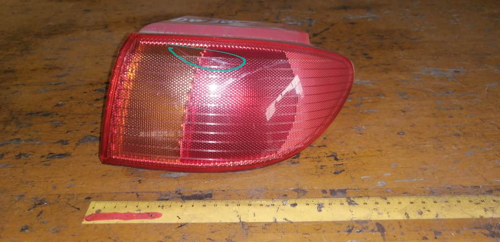стоп-сигнал Mazda Demio