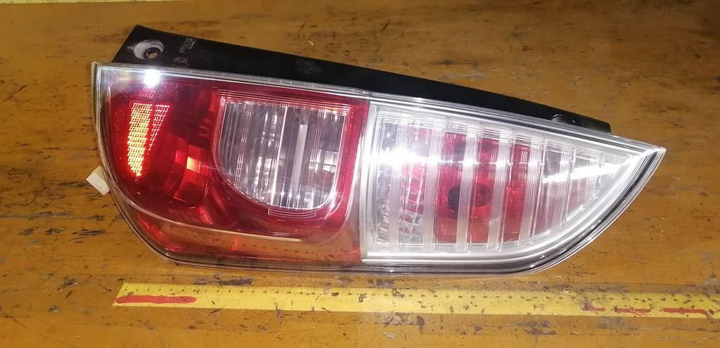 стоп-сигнал Toyota Passo