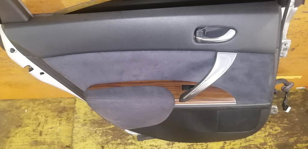 дверь Nissan Teana