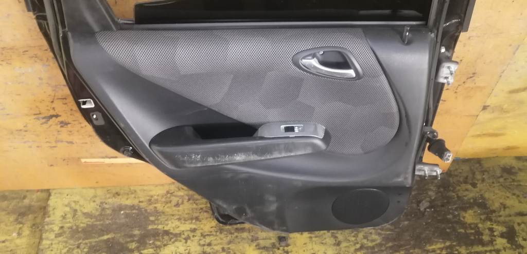 дверь Honda Fit