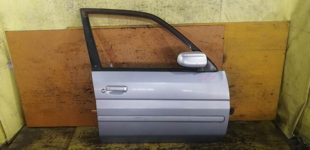 дверь Mazda Demio