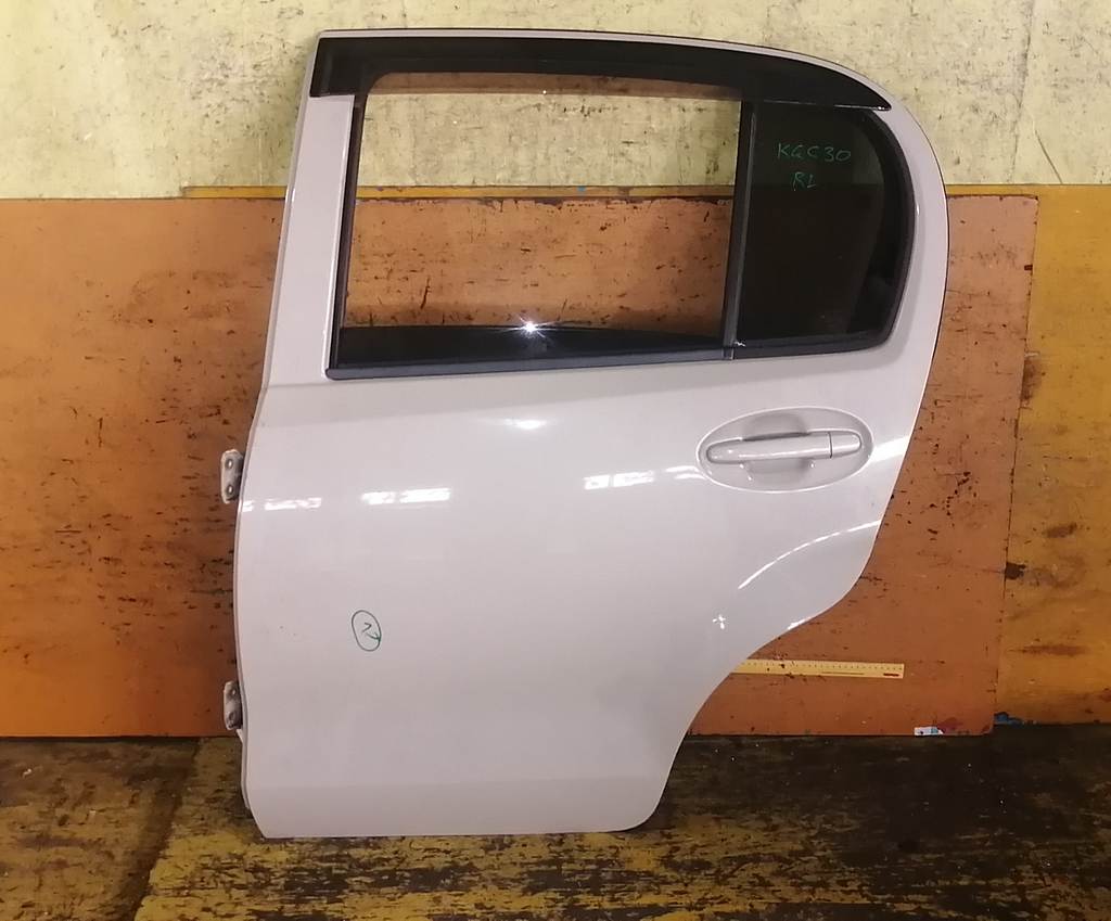 дверь Toyota Passo
