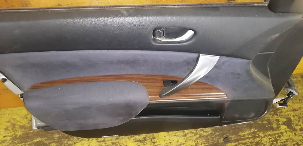 дверь Nissan Teana