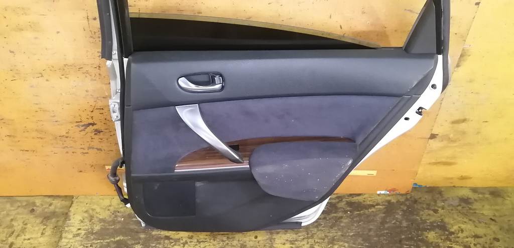дверь Nissan Teana