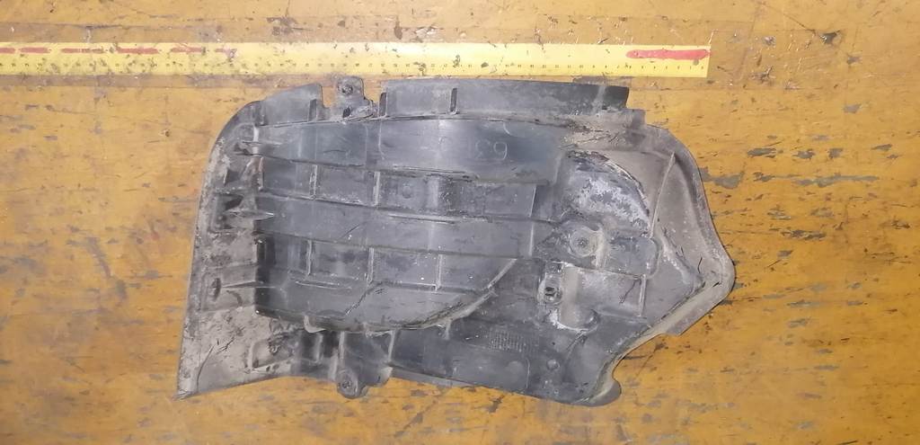 подкрылок Suzuki Wagon R