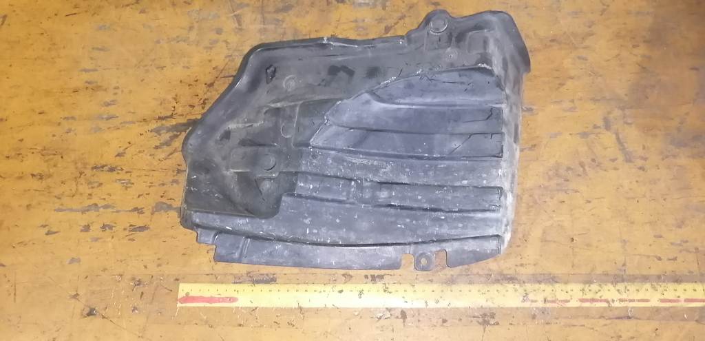подкрылок Suzuki Wagon R