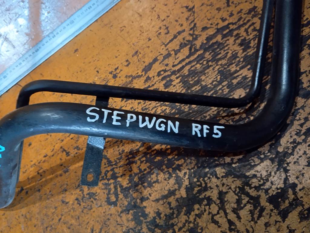 заливная горловина топливного бака Honda Stepwgn