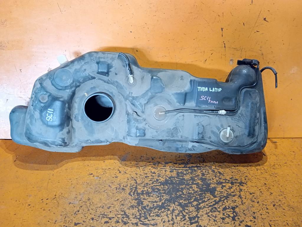 топливный бак Nissan Tiida Latio