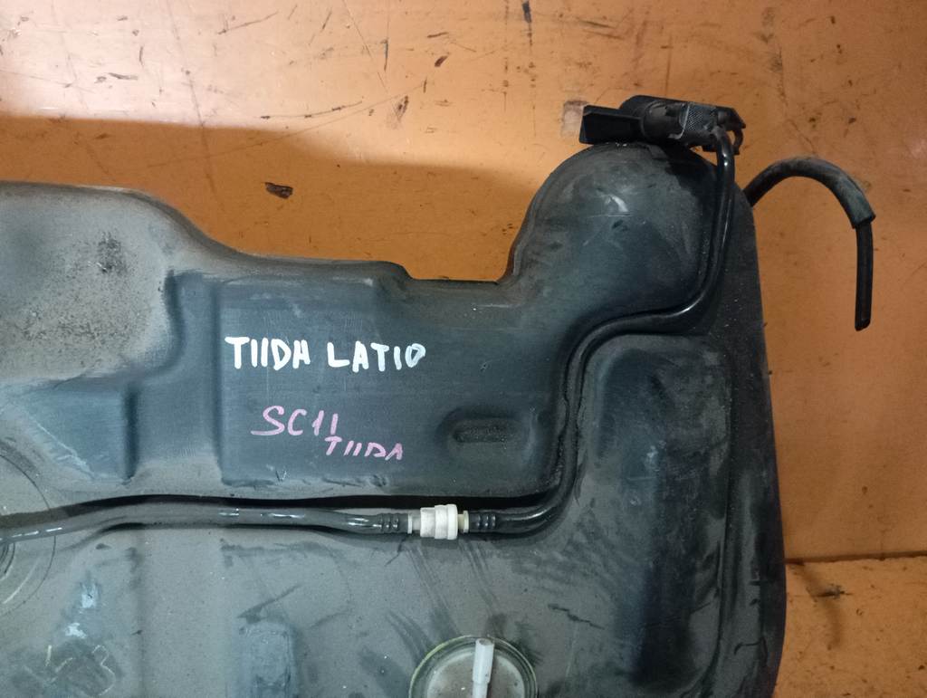 топливный бак Nissan Tiida Latio