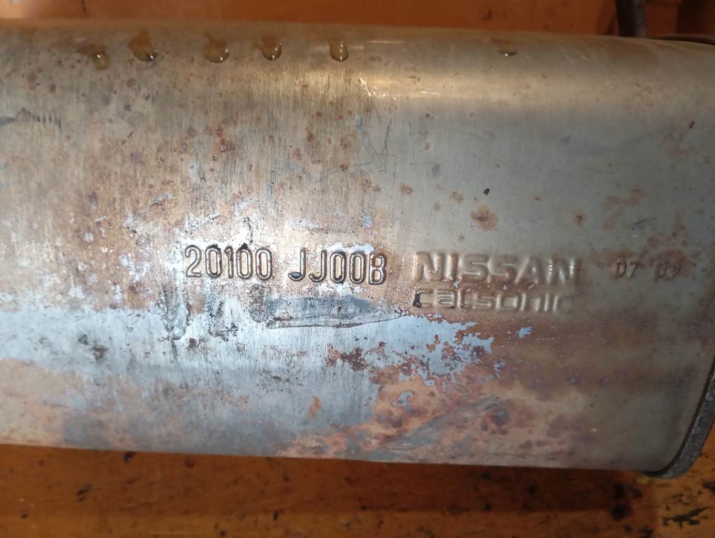 глушитель Nissan AD
