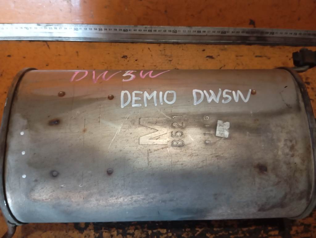 глушитель Mazda Demio