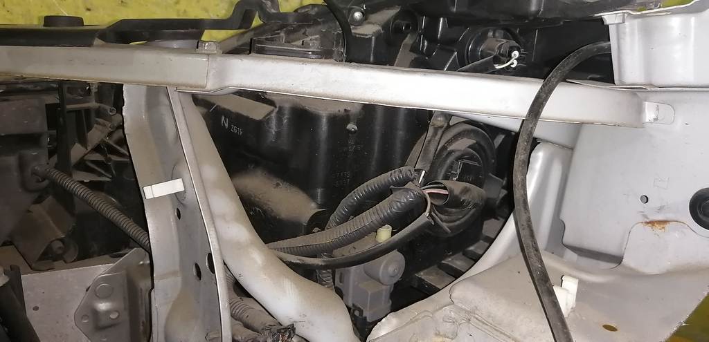 ноускат Nissan Tiida Latio