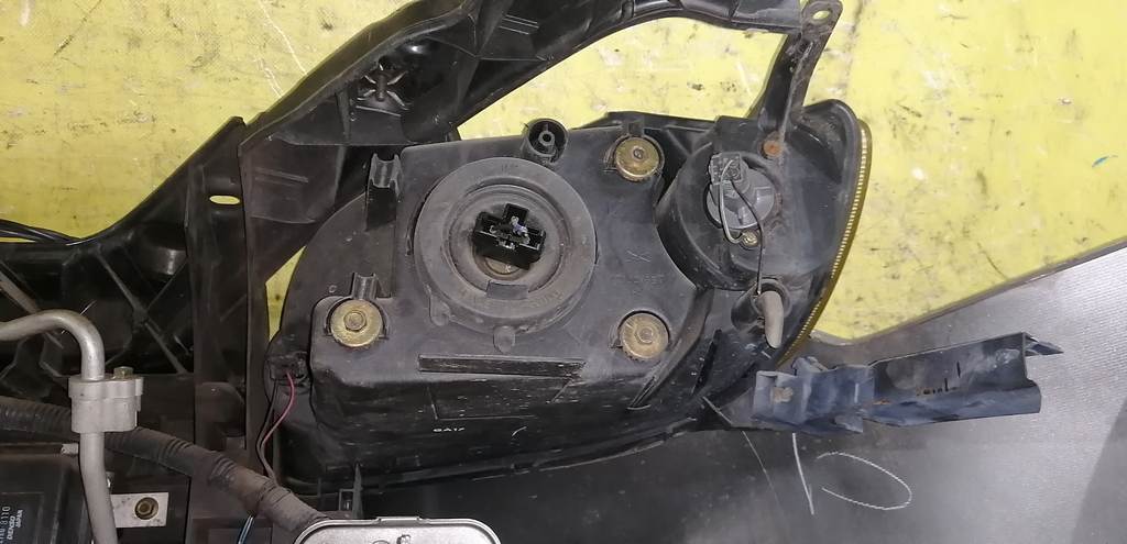 ноускат Mazda Demio
