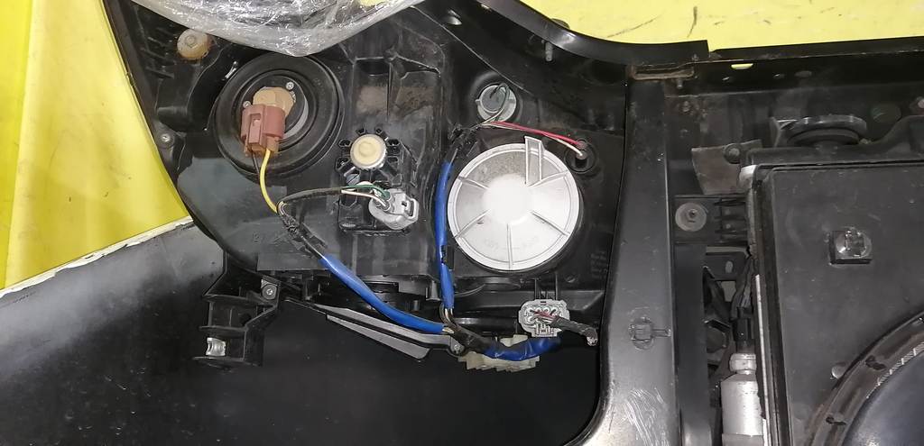 ноускат Nissan Serena