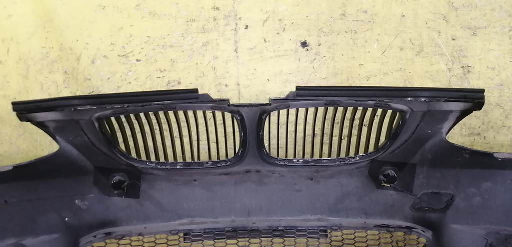 бампер BMW 3 Series