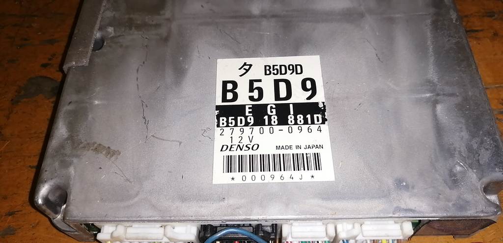 блок управления двс Mazda Demio