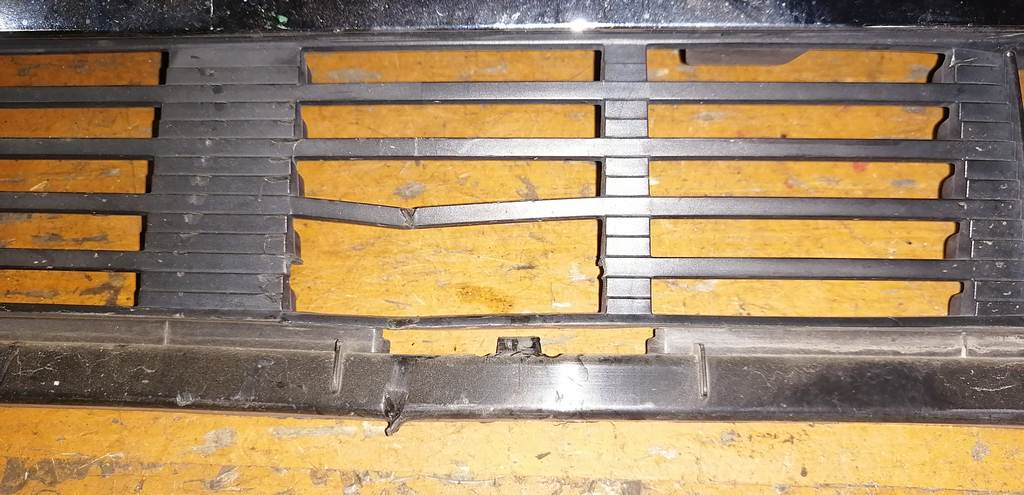 решетка радиатора Honda N Box