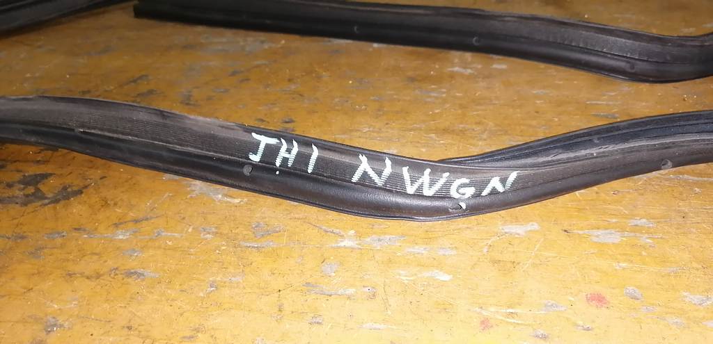 уплотнение багажника Honda N-WGN
