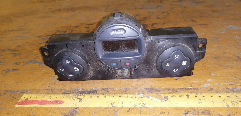 консоль магнитофона Renault Kangoo