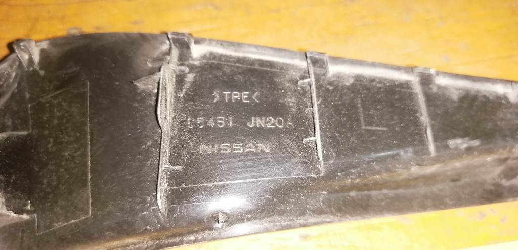 уголок жабо Nissan Teana