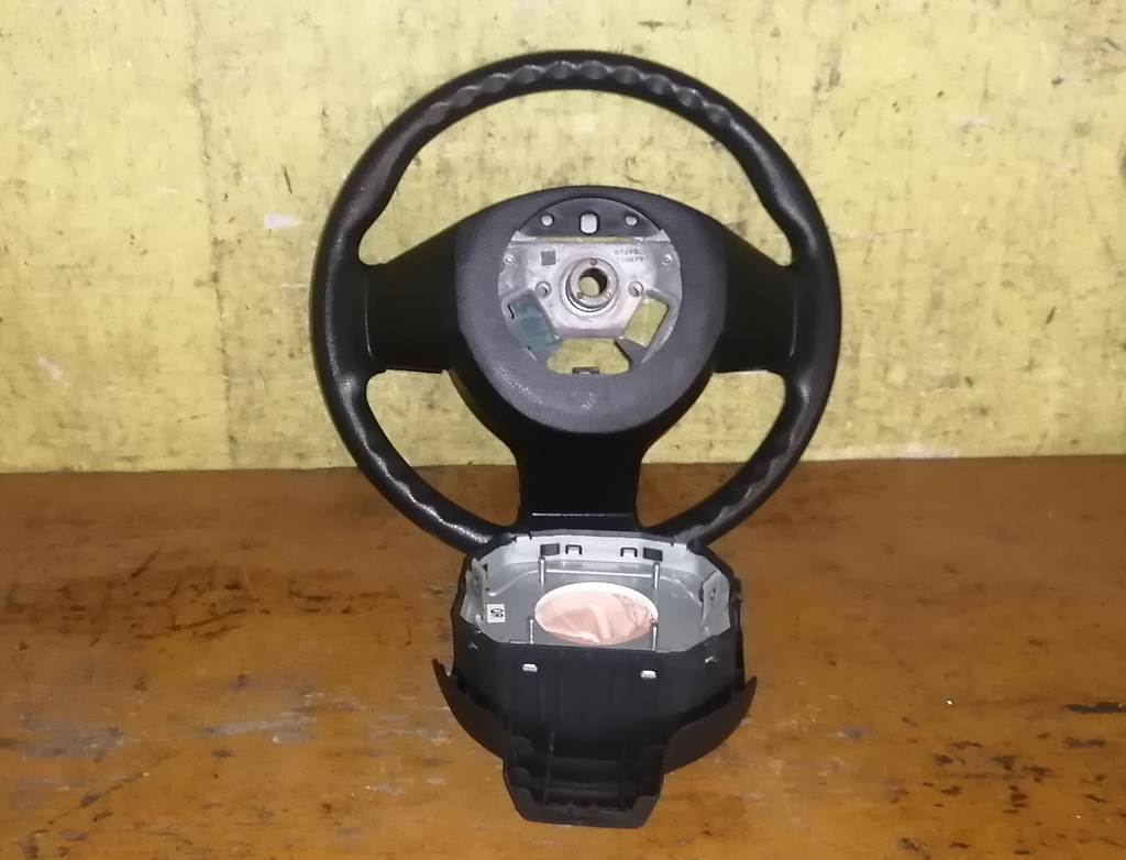 airbag водительский Nissan Tiida Latio