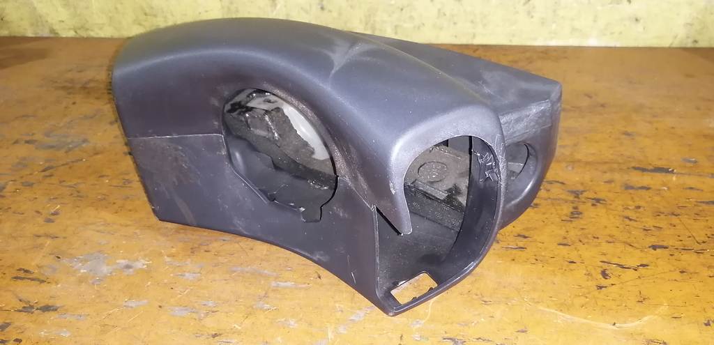 кожух рулевой колонки Renault Kangoo