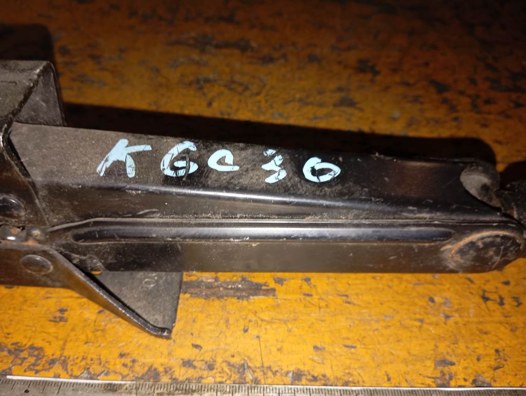 домкрат Toyota Passo